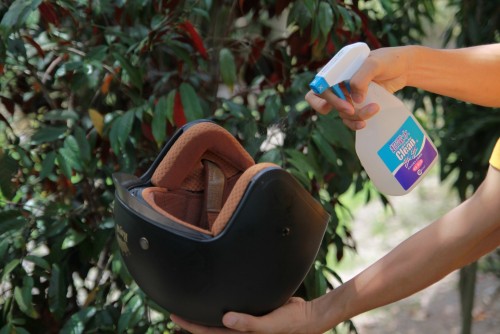 lam-ve-sinh-lam-sach-mu-non-bao-hiem