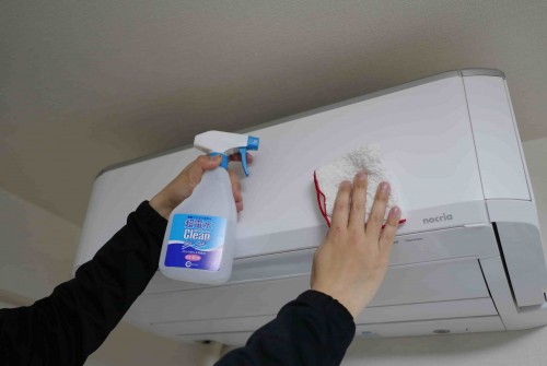 cach-ve-sinh-va-khu-mui-may-lanh-dieu-hoa-tai-nha