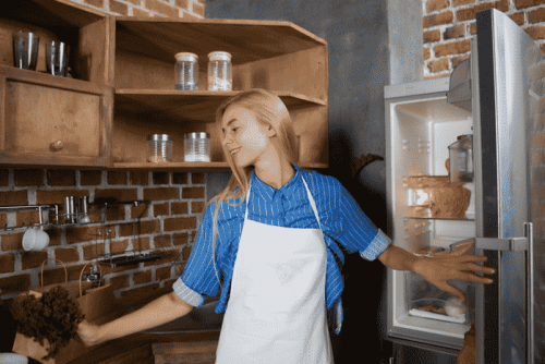 meo-khu-mui-tu-lanh-sieu-nhanh-voi-nuoc-ion-kiem-clean-shu-shu