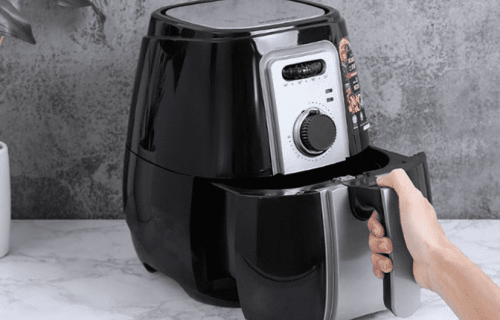 Vệ sinh nồi chiên không dầu sạch bong kin kít